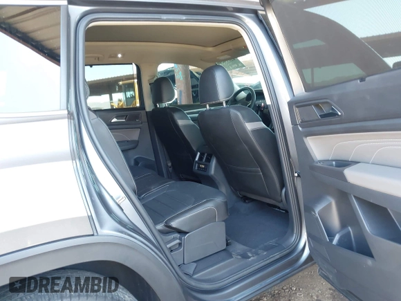 2022 Volkswagen Atlas SEL Premium R-Line с VIN 1V2FR2CA0NC562386, выставлен на аукционе IAAI как лот 42610040 с пробегом 24 039 миль миль и . История ставок и продаж доступна на DreamBid. Изображение 8.