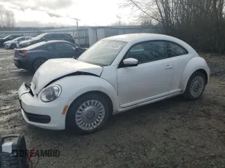2014 Volkswagen Beetle 1.8T z VIN 3VWJ17AT1EM663680, wystawiony jako Copart lot #48163255 z przebiegiem 67 809 mil mil oraz Szkoda całkowita • Salvage title. Historia ofert i sprzedaży dostępna na DreamBid. Obrazek 1.