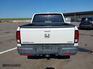 2017 Honda Ridgeline RTL-E with VIN 5FPYK3F7XHB011188, listed as a IAAI auction lot 41766257 with 90,020 mi miles. Bid and sale history available at carsss.com. Image 17.