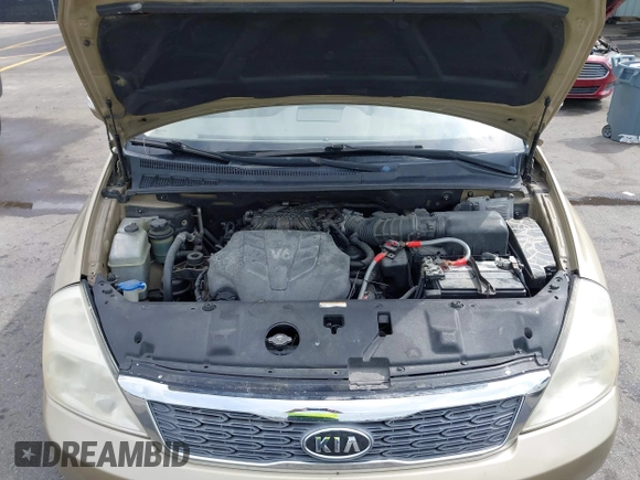 2011 Kia Sedona LX with VIN KNDMG4C71B6407306, listed as a IAAI auction lot 41922697 with 243,248 mi miles. Bid and sale history available at carsss.com. Image 10.
