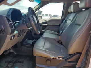 2019 Ford F-250 XL z VIN 1FT7W2BT5KED93161, wystawiony jako Copart lot #59251275 z przebiegiem 156 118 mil mil oraz Czysty tytuł • Clean title. Historia ofert i sprzedaży dostępna na DreamBid. Obrazek 7.