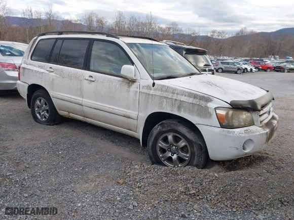 2004 Toyota Highlander with VIN JTEEP21A240036598, listed as a IAAI auction lot 41696106 with 145,242 mi miles. Bid and sale history available at carsss.com. Image 1.