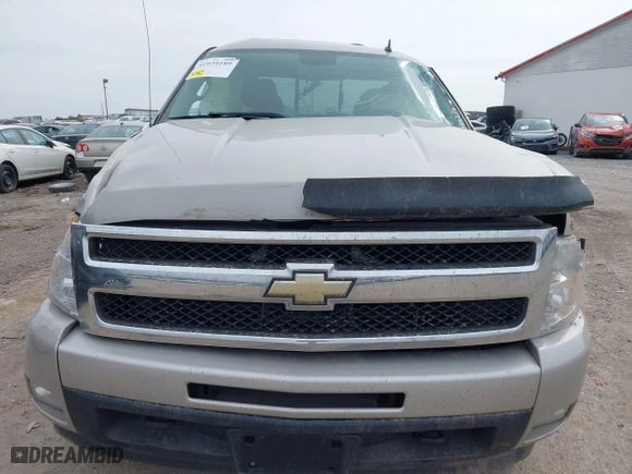 2009 Chevrolet Silverado 1500 LTZ with VIN 1GCEK39029Z198481, listed as a IAAI auction lot 41939189 with 175,200 mi miles. Bid and sale history available at carsss.com. Image 12.