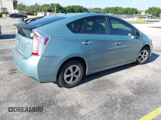2014 Toyota Prius Four with VIN JTDKN3DU3E1804657, listed as a IAAI auction lot 42697129 with 276,662 mi miles and . Bid and sale history available at DreamBid. Image 4.