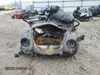 1972 Volkswagen Beetle with VIN 1122033388, listed as a Copart auction lot 84278384 with Not Provided miles and Non Repairable. Bid and sale history available at DreamBid. Image 5.