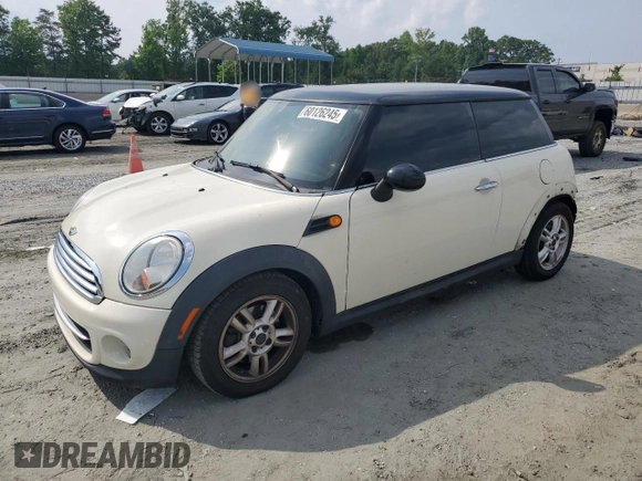 2013 MINI Hardtop с VIN WMWSU3C57DT681944, выставлен на аукционе Copart как лот 60126245 с пробегом 118 319 миль миль и Списание • Salvage title. История ставок и продаж доступна на DreamBid. Изображение 1.