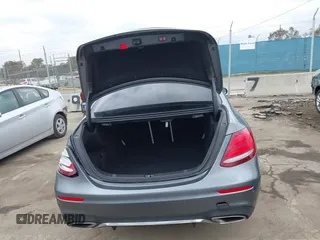2018 Mercedes-Benz E 300 with VIN WDDZF4JBXJA477047, listed as a IAAI auction lot 42075763 with 62,843 mi miles and . Bid and sale history available at DreamBid. Image 16.