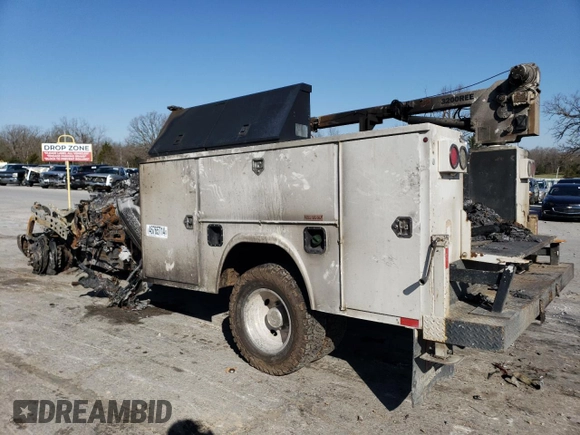 2019 Ford F-350 XL z VIN 1FD8X3HT6KED71440, wystawiony jako Copart lot #46765714 z przebiegiem Nie podano mil oraz Nie do naprawy • Non repairable. Historia ofert i sprzedaży dostępna na DreamBid. Obrazek 2.