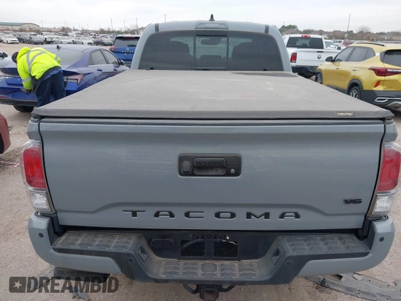 2021 Toyota Tacoma 4WD SR5 with VIN 3TMDZ5BN5MM116584, listed as a IAAI auction lot 41548175 with 23,031 mi miles. Bid and sale history available at carsss.com. Image 16.
