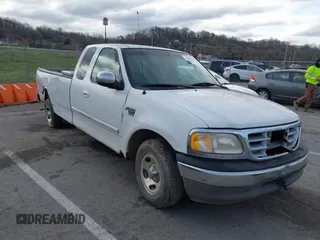 2000 Ford F-150 XL with VIN 1FTRX17W2YNA88695, listed as a IAAI auction lot 41840790 with 1 mi miles. Bid and sale history available at carsss.com. Image 1.