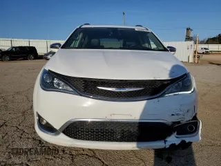 2018 Chrysler Pacifica Limited z VIN 2C4RC1GG3JR233143, wystawiony jako Copart lot #48360105 z przebiegiem 75 680 mil mil oraz Szkody całkowita. Historia ofert i sprzedaży dostępna na DreamBid. Obrazek 5.