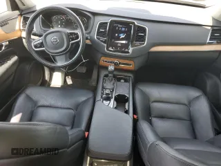 2022 Volvo XC90 Momentum with VIN YV4A22PKXN1867907, listed as a Copart auction lot 61944575 with 41,249 mi miles and Salvage title. Bid and sale history available at DreamBid. Image 8.