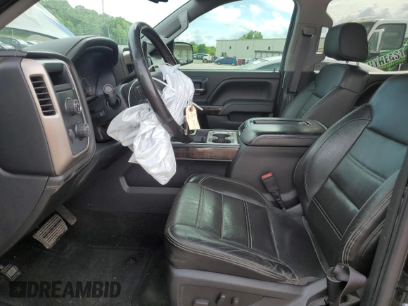 2015 GMC Sierra 1500 Denali z VIN 3GTU2WEC2FG527334, wystawiony jako Copart lot #56673115 z przebiegiem 91 907 mil mil oraz Szkoda całkowita • Salvage title. Historia ofert i sprzedaży dostępna na DreamBid. Obrazek 7.