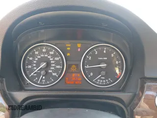 2011 BMW 3 Series 328i с VIN WBAPH7G5XBNN02082, выставлен на аукционе IAAI как лот 41988349 с пробегом 142 190 миль миль и . История ставок и продаж доступна на DreamBid. Изображение 7.