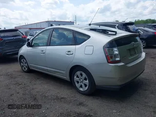 2005 Toyota Prius with VIN JTDKB20U353078084, listed as a IAAI auction lot 42157962 with 170,270 mi miles. Bid and sale history available at carsss.com. Image 3.