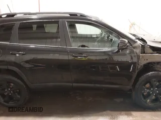 2016 Jeep Cherokee Latitude with VIN 1C4PJMCS2GW218917, listed as a IAAI auction lot 41825426 with 123,789 mi miles and . Bid and sale history available at DreamBid. Image 14.