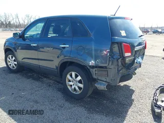 2011 Kia Sorento LX with VIN 5XYKT3A19BG164787, listed as a IAAI auction lot 41847231 with 139,050 mi miles. Bid and sale history available at carsss.com. Image 3.