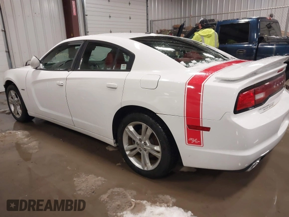 2011 Dodge Charger RT Plus with VIN 2B3CM5CT1BH555608, listed as a IAAI auction lot 41491944 with 140,081 mi miles. Bid and sale history available at carsss.com. Image 3.