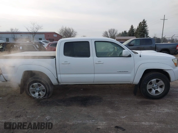 2006 Toyota Tacoma PreRunner z VIN 5TEJU62N06Z284114, wystawiony jako IAAI lot #41285658 z przebiegiem 92 160 mil mil oraz . Historia ofert i sprzedaży dostępna na DreamBid. Obrazek 14.
