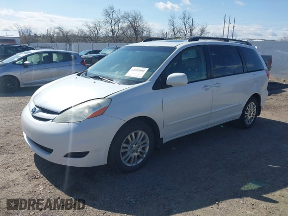 2008 Toyota Sienna XLE z VIN 5TDZK22C98S195819, wystawiony jako IAAI lot #42082880 z przebiegiem 174 319 mil mil oraz . Historia ofert i sprzedaży dostępna na DreamBid. Obrazek 17.