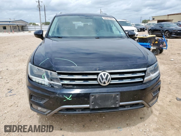 2019 Volkswagen Tiguan SE z VIN 3VV3B7AX2KM050444, wystawiony jako Copart lot #62881895 z przebiegiem 41 836 mil mil oraz Szkoda całkowita • Salvage title. Historia ofert i sprzedaży dostępna na DreamBid. Obrazek 5.