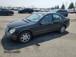 2004 Mercedes-Benz C 320 with VIN WDBRF64J64F506798, listed as a Copart auction lot 71308534 with 85,592 mi miles and Salvage Title. Bid and sale history available at DreamBid. Image 1.