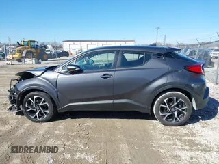 2018 Toyota C-HR XLE z VIN NMTKHMBX5JR042941, wystawiony jako IAAI lot #41803153 z przebiegiem 110 220 mil mil oraz . Historia ofert i sprzedaży dostępna na DreamBid. Obrazek 14.