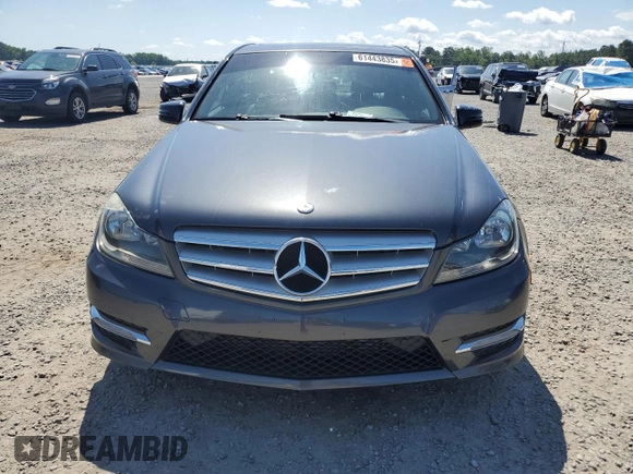 2013 Mercedes-Benz C 250 Sport z VIN WDDGF4HB4DR265117, wystawiony jako Copart lot #61443835 z przebiegiem 114 019 mil mil oraz Szkoda całkowita • Salvage title. Historia ofert i sprzedaży dostępna na DreamBid. Obrazek 5.