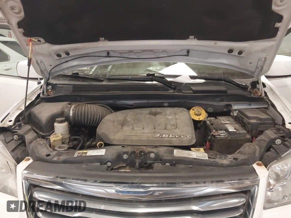 2014 Chrysler Town & Country Touring with VIN 2C4RC1BG5ER133350, listed as a IAAI auction lot 41967437 with 227,994 mi miles. Bid and sale history available at carsss.com. Image 10.