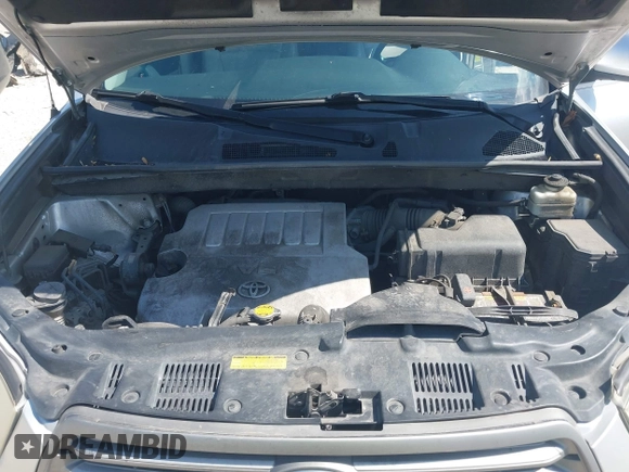 2010 Toyota Highlander with VIN 5TDZK3EH9AS015841, listed as a IAAI auction lot 42297683 with 262,617 mi miles and . Bid and sale history available at DreamBid. Image 10.