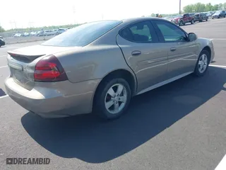 2007 Pontiac Grand Prix with VIN 2G2WP552971151953, listed as a IAAI auction lot 41996318 with 323,690 mi miles. Bid and sale history available at carsss.com. Image 4.
