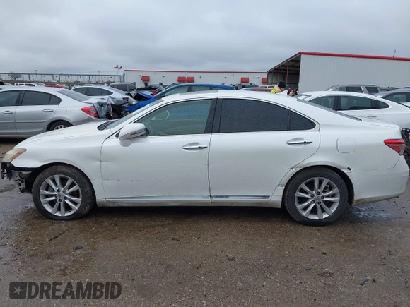 2011 Lexus ES with VIN JTHBK1EGXB2423446, listed as a IAAI auction lot 41549545 with 198,846 mi miles. Bid and sale history available at carsss.com. Image 14.