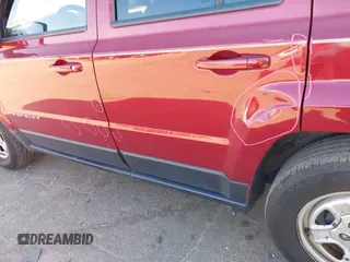 2017 Jeep Patriot Sport with VIN 1C4NJPBB8HD103682, listed as a IAAI auction lot 42001898 with 204,000 mi miles. Bid and sale history available at carsss.com. Image 20.