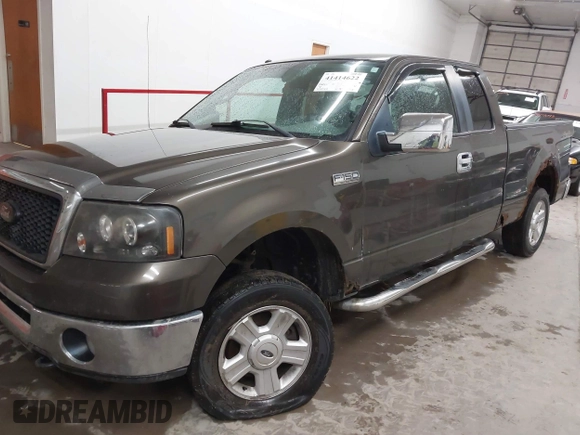 2008 Ford F-150 XLT with VIN 1FTPX14VX8KE23271, listed as a IAAI auction lot 41414622 with 160,040 mi miles. Bid and sale history available at carsss.com. Image 2.