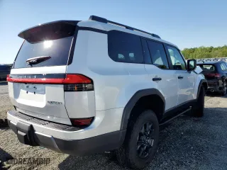 2024 Lexus GX with VIN JTJTBCDX2R5003799, listed as a Copart auction lot 53557315 with 736 mi miles and Salvage Title. Bid and sale history available at carsss.com. Image 3.