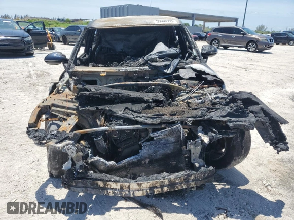 2018 Porsche Macan with VIN WP1AA2A50JLB08463, listed as a Copart auction lot 55906995 with Not provided miles and Non repairable. Bid and sale history available at DreamBid. Image 5.