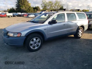 2001 Volvo V70 with VIN YV1SZ58D711042982, listed as a Copart auction lot 52968455 with 251,641 mi miles and Clean Title. Bid and sale history available at carsss.com. Image 1.
