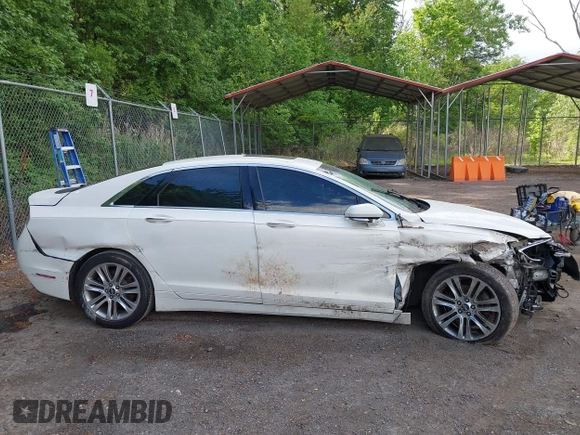 2013 Lincoln MKZ with VIN 3LN6L2J99DR807158, listed as a IAAI auction lot 42201507 with 139,766 mi miles and . Bid and sale history available at DreamBid. Image 13.