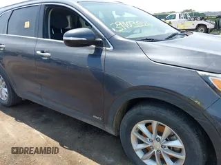 2016 Kia Sorento LX with VIN 5XYPGDA31GG166560, listed as a IAAI auction lot 39903526 with 1 mi miles. Bid and sale history available at carsss.com. Image 11.