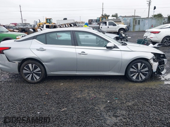 2022 Nissan Altima 2.5 SV with VIN 1N4BL4DV9NN306854, listed as a IAAI auction lot 41593305 with 63,346 mi miles. Bid and sale history available at carsss.com. Image 6.