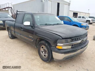 1999 Chevrolet Silverado 1500 LS with VIN 2GCEC19V4X1151214, listed as a IAAI auction lot 41324719 with 307,346 mi miles. Bid and sale history available at carsss.com. Image 1.