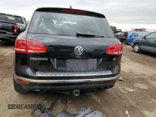 2016 Volkswagen Touareg Sport with VIN WVGEF9BP4GD011455, listed as a Copart auction lot 49734885 with 145,450 mi miles and Salvage Title. Bid and sale history available at DreamBid. Image 6.