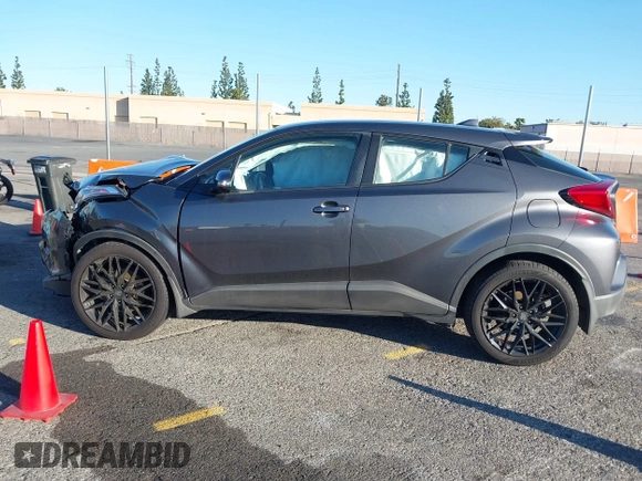 2018 Toyota C-HR XLE with VIN NMTKHMBX3JR009940, listed as a IAAI auction lot 41840885 with 71,155 mi miles. Bid and sale history available at carsss.com. Image 14.