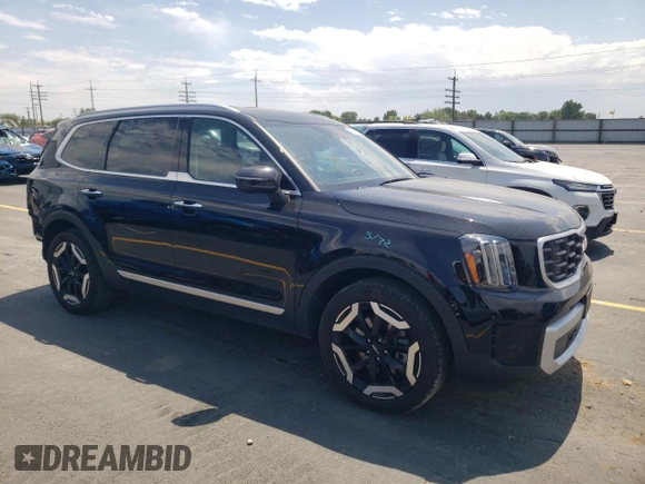 2024 Kia Telluride S with VIN 5XYP6DGC0RG525183, listed as a Copart auction lot 59919695 with 22,715 mi miles and Salvage title. Bid and sale history available at DreamBid. Image 4.