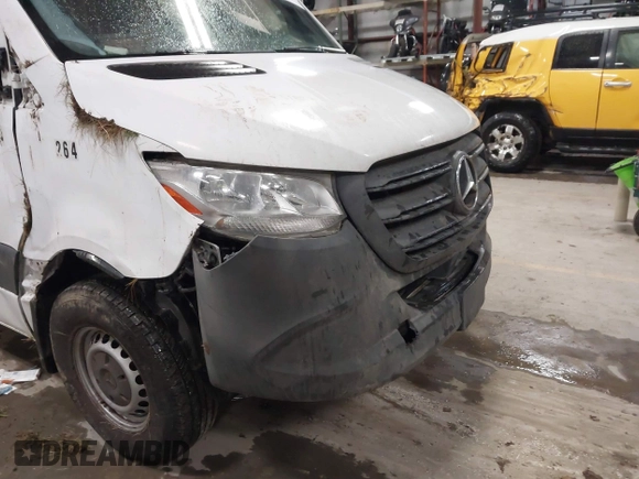 2020 Mercedes-Benz Sprinter Cargo Cargo with VIN W1Y40CHY1LT037120, listed as a IAAI auction lot 41199296 with 247,973 mi miles and . Bid and sale history available at carsss.com. Image 6.