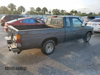 1994 Nissan Frontier XE z VIN 1N6SD16S1RC372743, wystawiony jako Copart lot #54486495 z przebiegiem 206 951 mil mil oraz Szkoda całkowita • Salvage title. Historia ofert i sprzedaży dostępna na DreamBid. Obrazek 3.