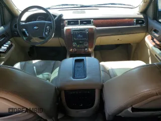 2009 Chevrolet Tahoe LTZ с VIN 1GNFC33009R171376, выставлен на аукционе Copart как лот 52502895 с пробегом 240 712 миль миль и Списание • Salvage title. История ставок и продаж доступна на DreamBid. Изображение 8.