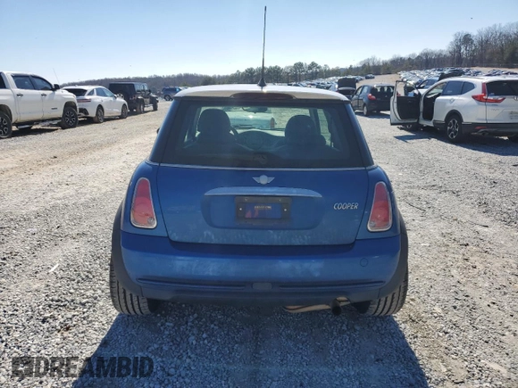 2006 MINI Hardtop with VIN WMWRC33536TK73980, listed as a Copart auction lot 45851425 with 206,982 mi miles and Clean title. Bid and sale history available at DreamBid. Image 6.