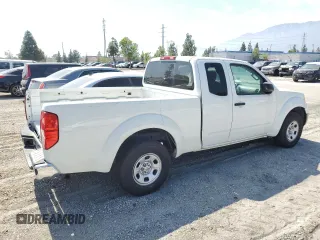 2015 Nissan Frontier S with VIN 1N6BD0CT2FN704275, listed as a Copart auction lot 61163015 with 130,857 mi miles and Clean title. Bid and sale history available at DreamBid. Image 3.