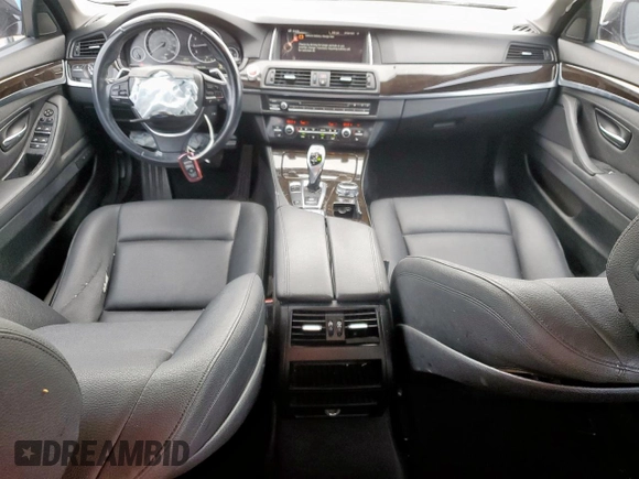 2016 BMW 5 Series 528i z VIN WBA5A5C57GG348593, wystawiony jako Copart lot #55469335 z przebiegiem 93 627 mil mil oraz Szkoda całkowita • Salvage title. Historia ofert i sprzedaży dostępna na DreamBid. Obrazek 8.